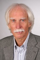 Dr Hans Holthausen